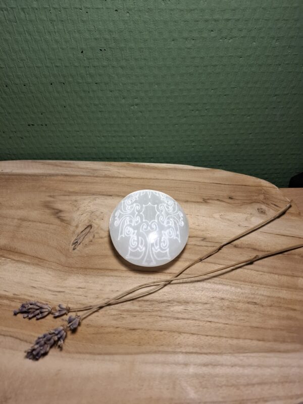 Seleniet handsteen (gegraveerd)